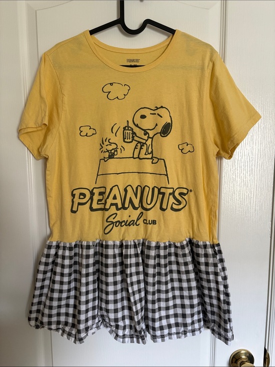 Peanuts Tops - Peanuts Yellow & Black Snoopy Graphic Babydoll Tee Tunic with Gingham Hem